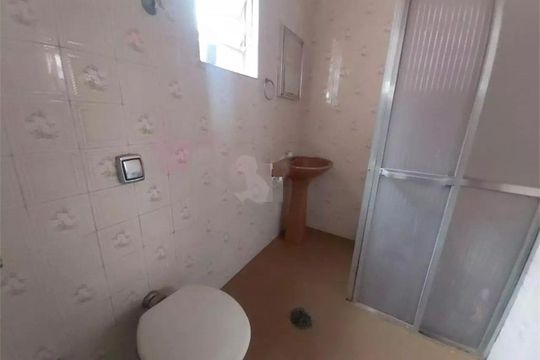 Casa à venda com 3 quartos, 220m² em Mirandópolis, São Paulo