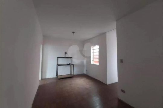 Casa à venda com 3 quartos, 220m² em Mirandópolis, São Paulo