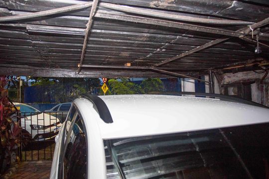 Garagem de casa à venda com 2 quartos, 70m² em Centro, Diadema