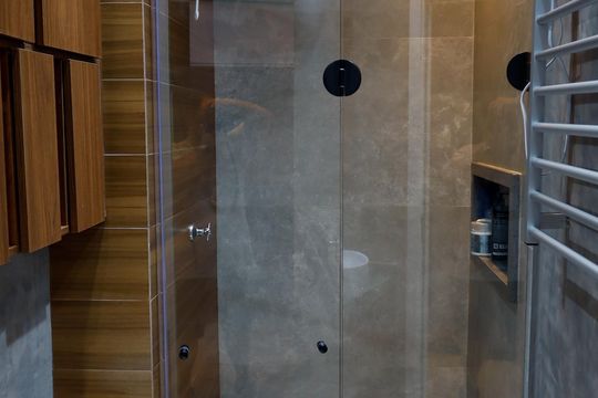Banheiro de kitnet/studio à venda com 1 quarto, 26m² em Bonfim, Osasco