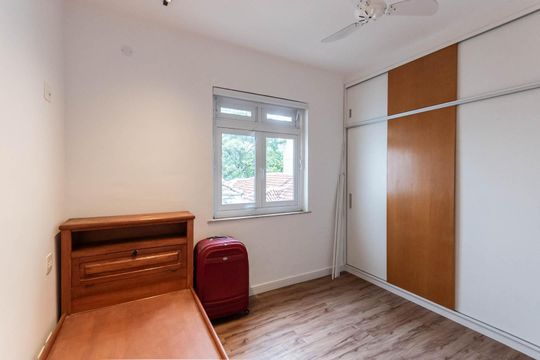 Quarto 1 de apartamento à venda com 2 quartos, 60m² em Tijuca, Rio de Janeiro