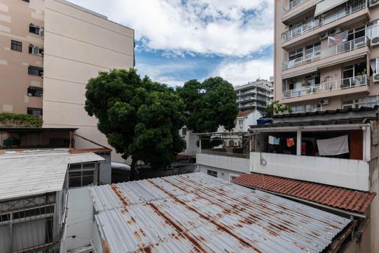 Vista de apartamento à venda com 2 quartos, 60m² em Tijuca, Rio de Janeiro