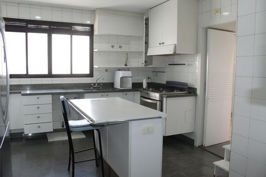 Apartamento à venda com 3 quartos, 280m² em Santa Cecilia, São Paulo