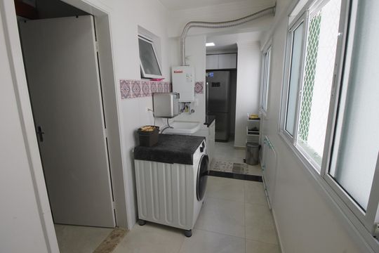 Área de Serviço de apartamento para alugar com 4 quartos, 117m² em Chácara Agrindus, Taboão da Serra
