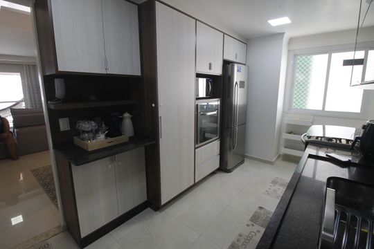 Cozinha - Armários de apartamento para alugar com 4 quartos, 117m² em Chácara Agrindus, Taboão da Serra