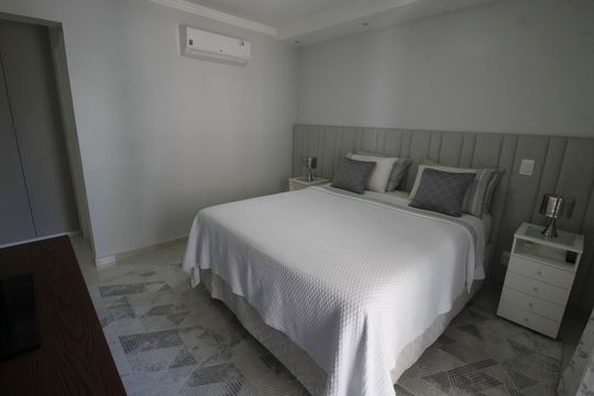 Suíte de apartamento para alugar com 4 quartos, 117m² em Chácara Agrindus, Taboão da Serra