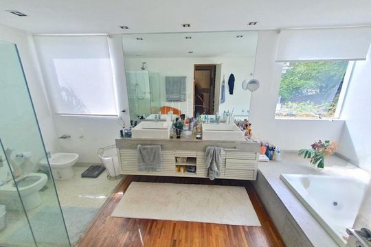 Casa à venda com 4 quartos, 454m² em Alto de Pinheiros, São Paulo