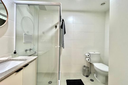 Banheiro de kitnet/studio à venda com 1 quarto, 32m² em Vila Santa Catarina, São Paulo
