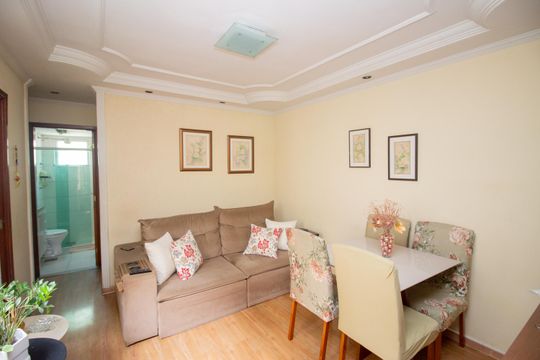 Apartamento à venda com 2 quartos, 44m² em Chácaras Califórnia, Contagem