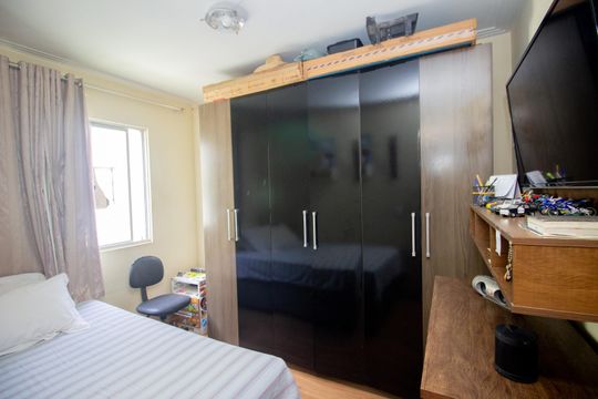 Quarto 1 de apartamento à venda com 2 quartos, 44m² em Chácaras Califórnia, Contagem