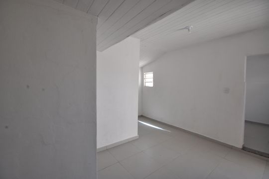Quarto 2 de casa para alugar com 2 quartos, 153m² em Vila Mazzei, São Paulo