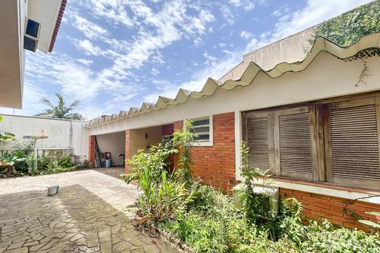 Casa para alugar com 4 quartos, 400m² em Jardim Lindóia, Porto Alegre