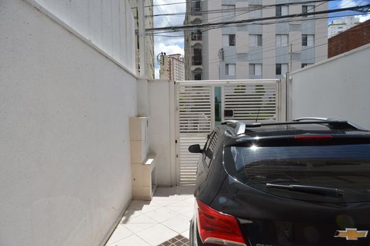 Garagem de casa à venda com 3 quartos, 125m² em Jardim Bela Vista, Santo André