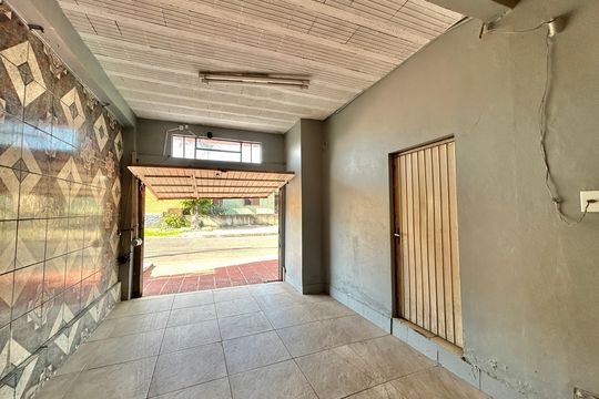 Garagem de casa à venda com 3 quartos, 170m² em Canudos, Novo Hamburgo