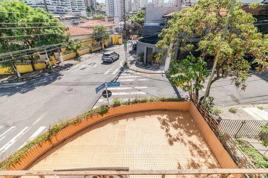 Vista de casa à venda com 3 quartos, 220m² em Perdizes, São Paulo