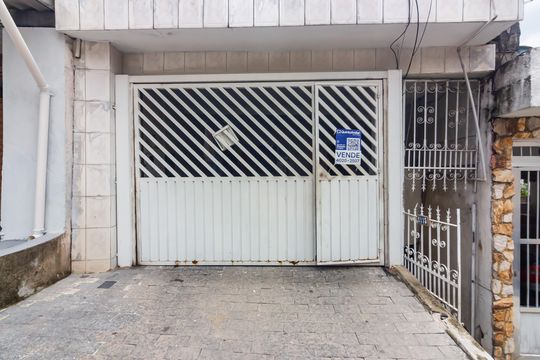Fachada de casa à venda com 5 quartos, 125m² em Quitaúna, Osasco
