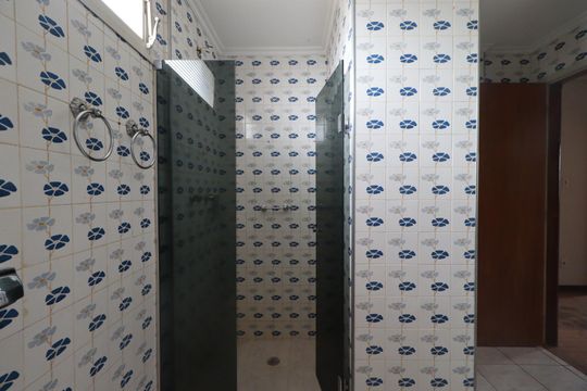 Banheiro de apartamento para alugar com 3 quartos, 159m² em Centro, Ribeirão Preto