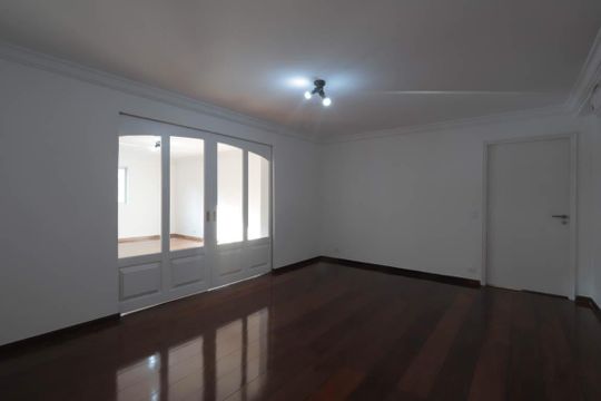 Apartamento para alugar com 3 quartos, 240m² em Itaim Bibi, São Paulo