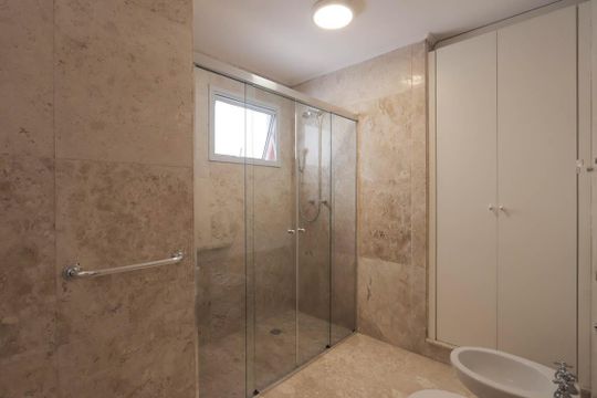 Apartamento para alugar com 3 quartos, 240m² em Itaim Bibi, São Paulo