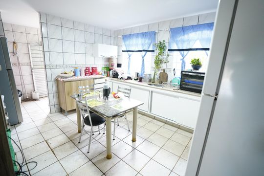 Cozinha de casa de condomínio para alugar com 3 quartos, 185m² em Anhangüera, Goiânia