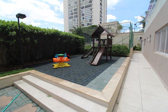 Apartamento à venda com 3 quartos, 120m² em Santa Teresinha, São Paulo