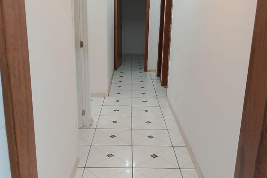 Corredor de apartamento para alugar com 2 quartos, 60m² em Partenon, Porto Alegre