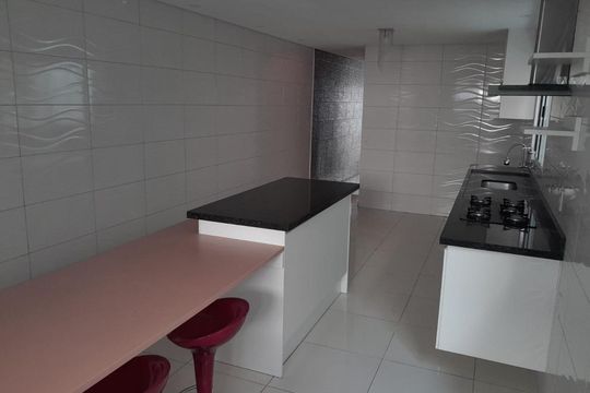 Casa à venda com 3 quartos, 184m² em Jardim Itália, Várzea Paulista
