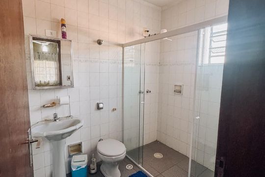 Casa à venda com 5 quartos, 220m² em Fundação, São Caetano do Sul