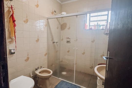 Casa à venda com 5 quartos, 220m² em Fundação, São Caetano do Sul