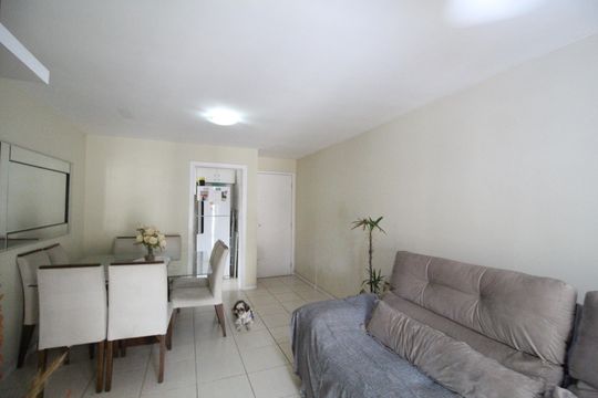 Sala de apartamento para alugar com 3 quartos, 78m² em Pechincha, Rio de Janeiro