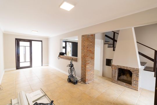 Casa à venda com 3 quartos, 120m² em Parque Urbano, Porto Alegre