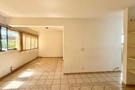 Sala de apartamento para alugar com 2 quartos, 94m² em Taquaral, Campinas