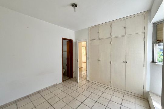 Suíte de apartamento para alugar com 2 quartos, 94m² em Taquaral, Campinas