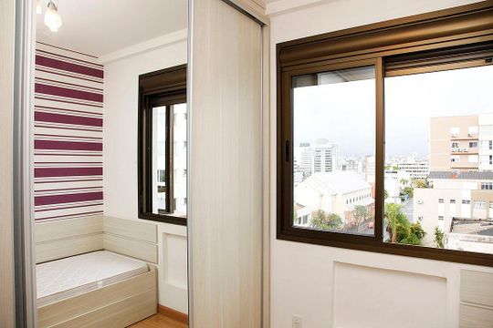 Quarto 2 de apartamento para alugar com 3 quartos, 80m² em Santana, Porto Alegre