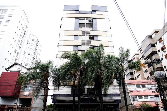 Fachada de apartamento para alugar com 3 quartos, 80m² em Santana, Porto Alegre