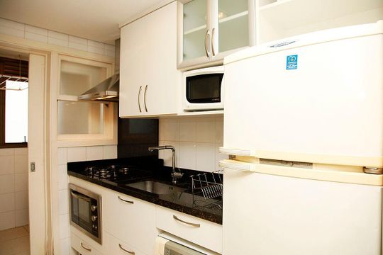 Cozinha de apartamento para alugar com 3 quartos, 80m² em Santana, Porto Alegre