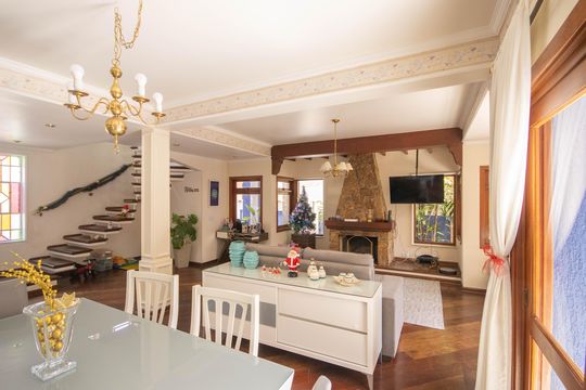 Casa para alugar com 4 quartos, 300m² em Vila Albertina, São Paulo