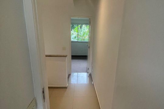 Corredor de casa de condomínio à venda com 2 quartos, 135m² em Tijuca, Rio de Janeiro