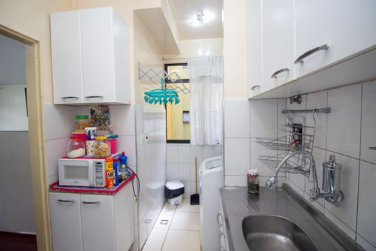 Cozinha de apartamento à venda com 2 quartos, 50m² em Centro, Contagem