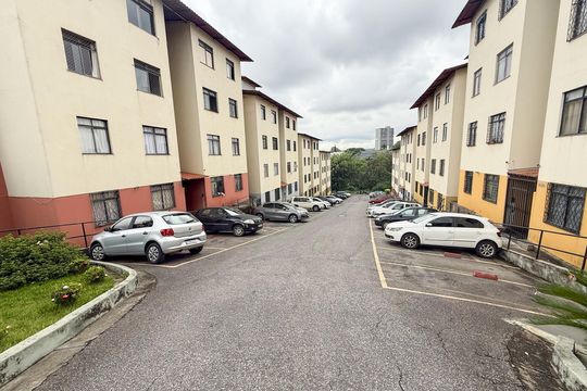 Garagem de apartamento à venda com 2 quartos, 50m² em Centro, Contagem
