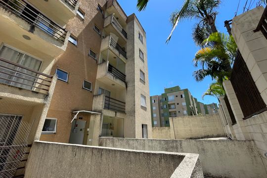 Fachada de apartamento para alugar com 2 quartos, 47m² em Parque Rincao, Cotia