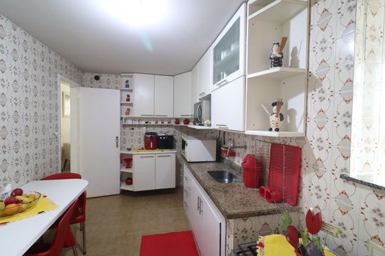 Cozinha de apartamento à venda com 3 quartos, 98m² em Tauá, Rio de Janeiro