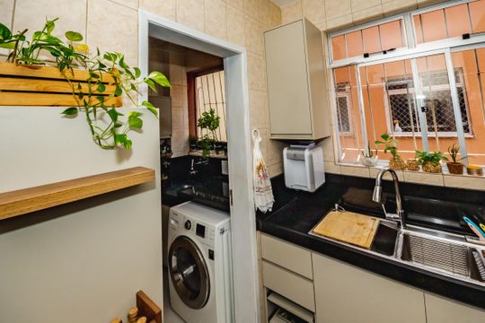 Apartamento à venda com 3 quartos, 70m² em Indaiá, Belo Horizonte