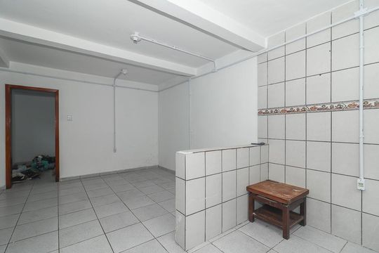 Cozinha de casa à venda com 4 quartos, 150m² em Jardim do Salso, Porto Alegre