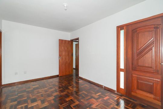 Sala de casa à venda com 4 quartos, 150m² em Jardim do Salso, Porto Alegre