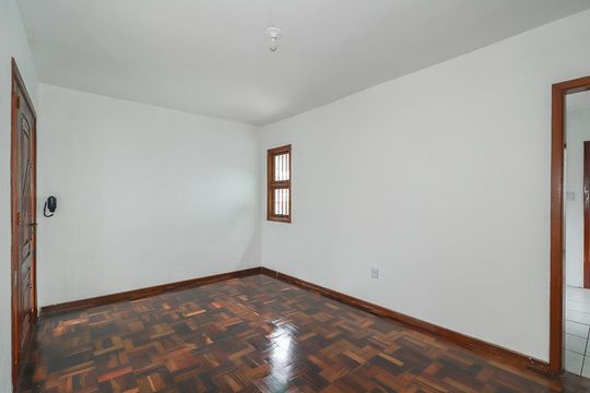 Casa à venda com 4 quartos, 150m² em Jardim do Salso, Porto Alegre