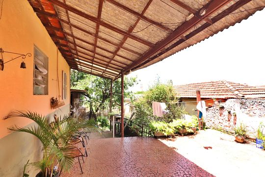 Quintal  de casa à venda com 3 quartos, 500m² em Nova Petrópolis, São Bernardo do Campo