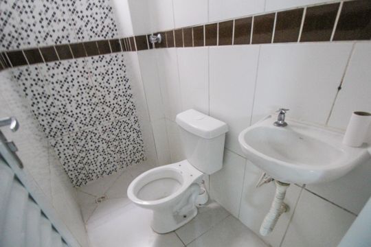 Banheiro de kitnet/studio para alugar com 1 quarto, 30m² em Brás, São Paulo