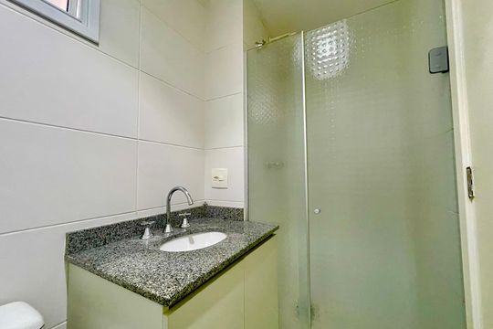 Banheiro 2 de apartamento para alugar com 2 quartos, 62m² em Vila Augusta, Guarulhos