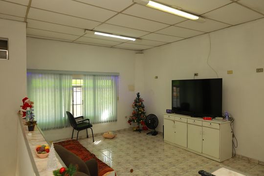 Casa 2 - Sala de casa à venda com 4 quartos, 150m² em Vila Carmosina, São Paulo